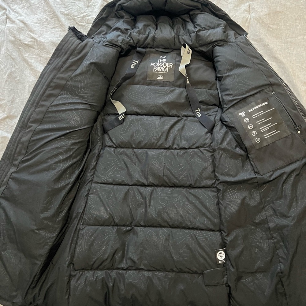 TNA Black Puffer Jacket - Picture 3 of 7